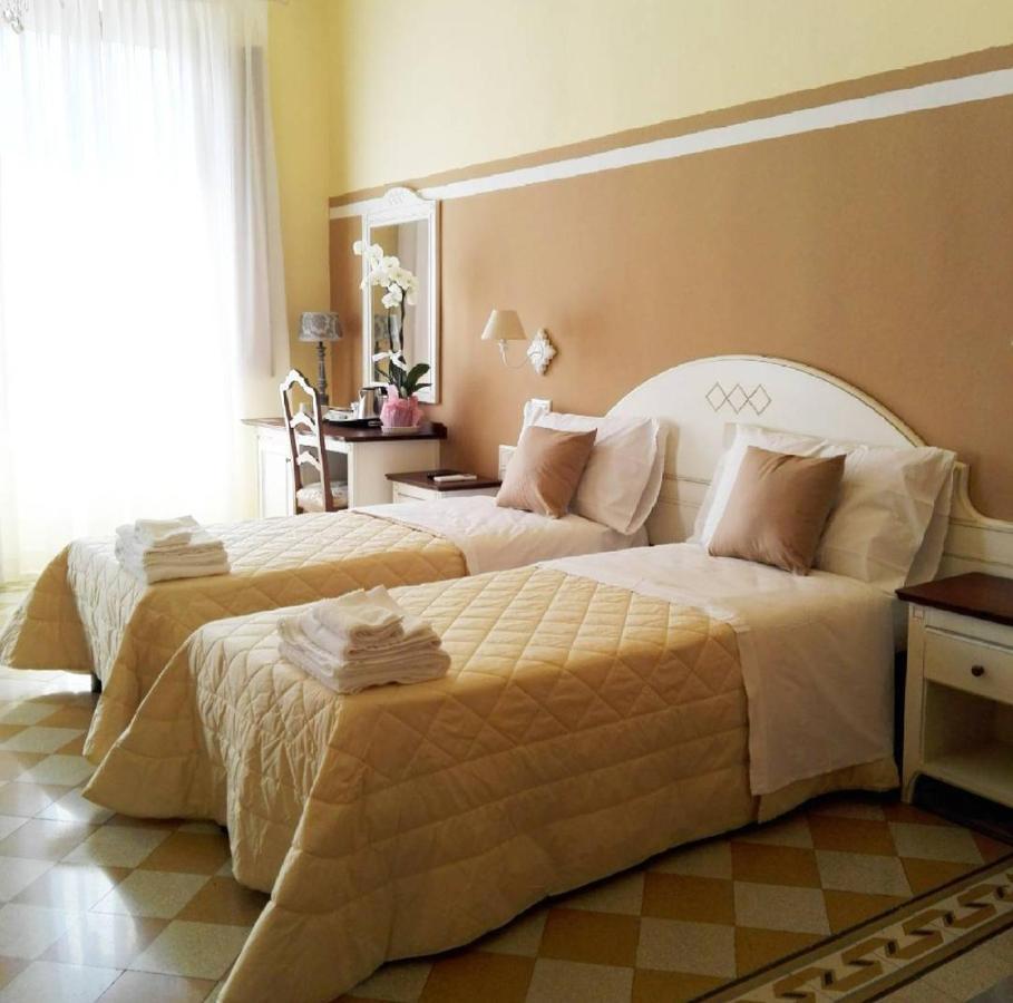 Guest House Domo Florenzia Екстериор снимка