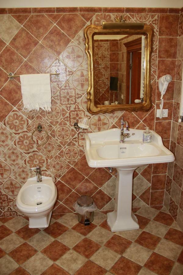 Guest House Domo Florenzia Екстериор снимка